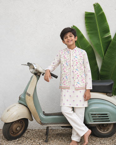 Surili Bulbul Bandi, Kurta Pyjama Set